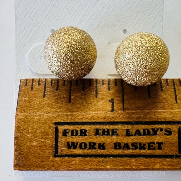 Coldwater Creek 🆕vintage Moonspell earrings post for pierced ears - Picture 3 of 4